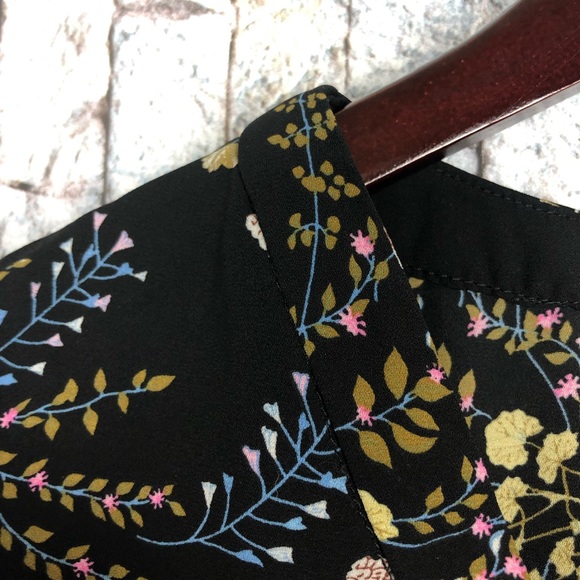 Philosophy Black Print Floral Blouse - Picture 4 of 4